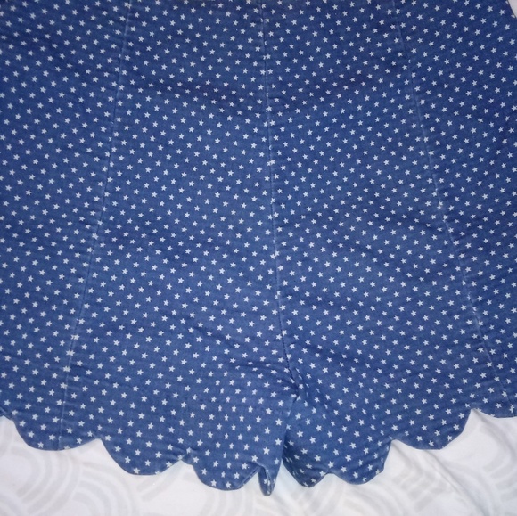 Buttons Shorts Blue with Stars size Medium - Picture 2 of 6